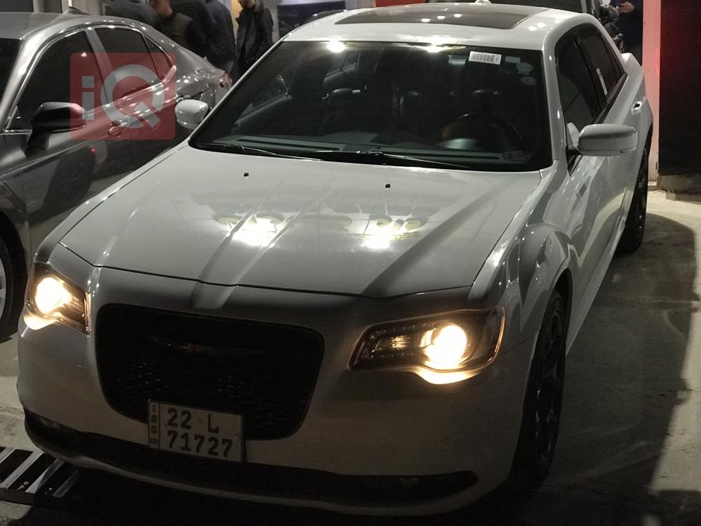 كرايسلر 300